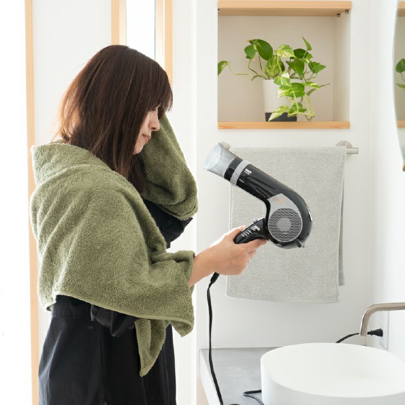 今治タオル バスタオル 軽量 ボリューム 今治産 ホテルエアー ホテル仕様 単品 1枚 中厚 今治認定 ネイビー イエロー ホワイト グレー カーキ ブラック アッシュパープル